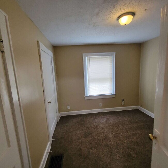 Foto del edificio - Eastside 3 Bedroom Home