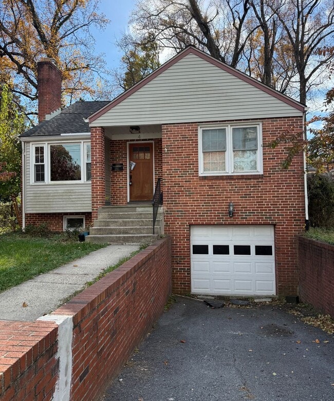 Building Photo - Charming 3-Bedroom Home in Silver Spring