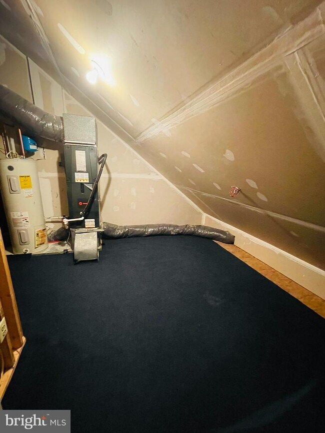 Foto del edificio - 6007 Ellesmere Ct