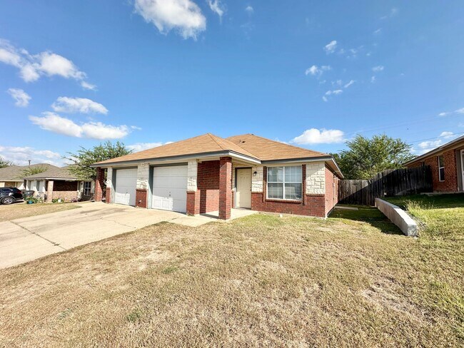 Foto del edificio - 1413 Cinch Dr