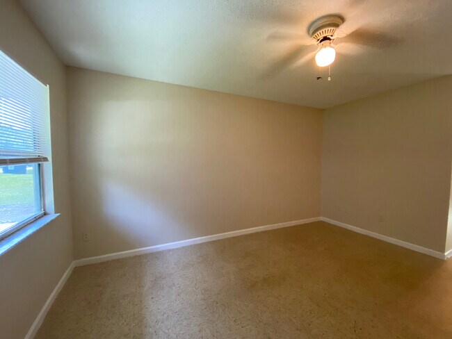 Foto del edificio - 37845 Crystal Way