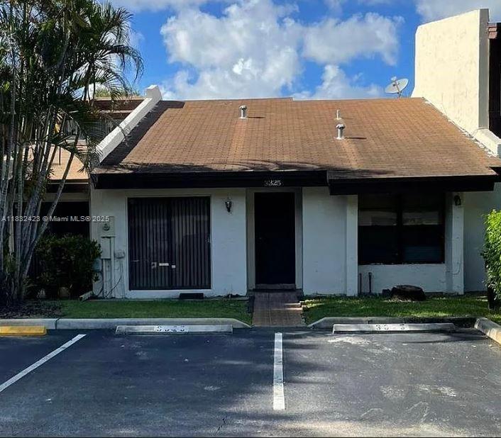 Foto principal - 3325 Oak Dr