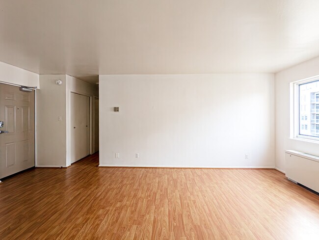 Foto del edificio - 4330 Hartwick Rd