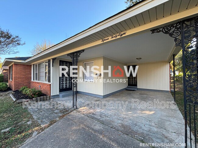 Foto del edificio - 1548 Ivy Rd