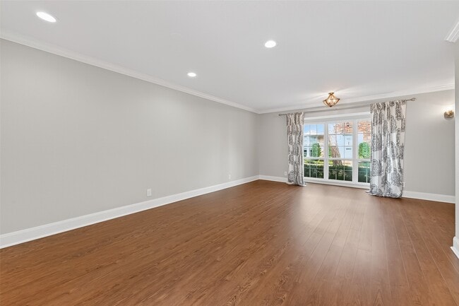 Foto del edificio - 6351 Briar Rose Dr