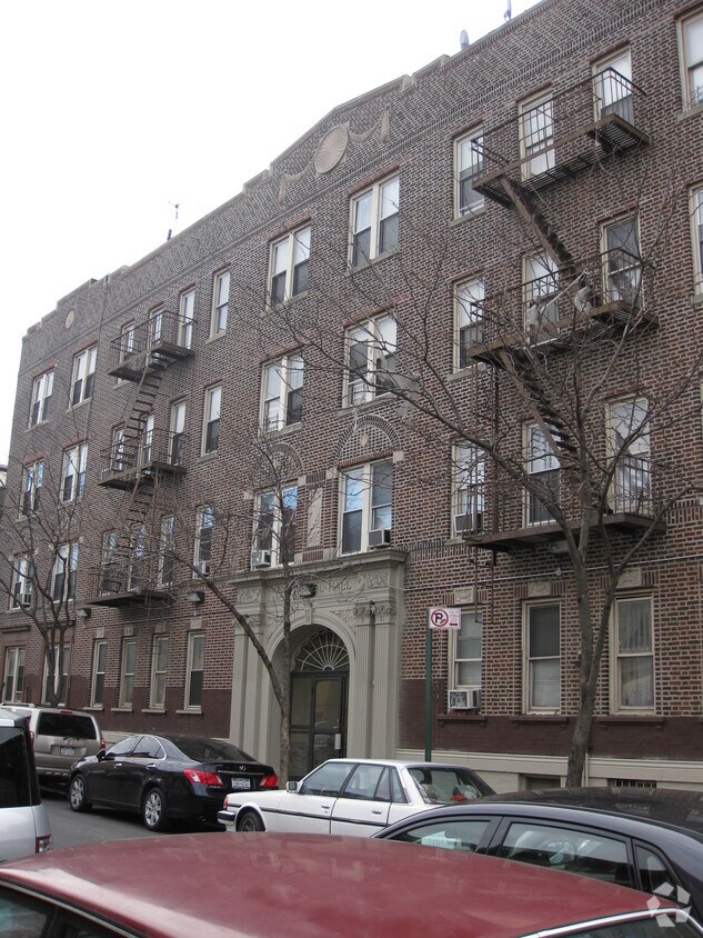 Building Photo - 2902 Cortelyou Rd