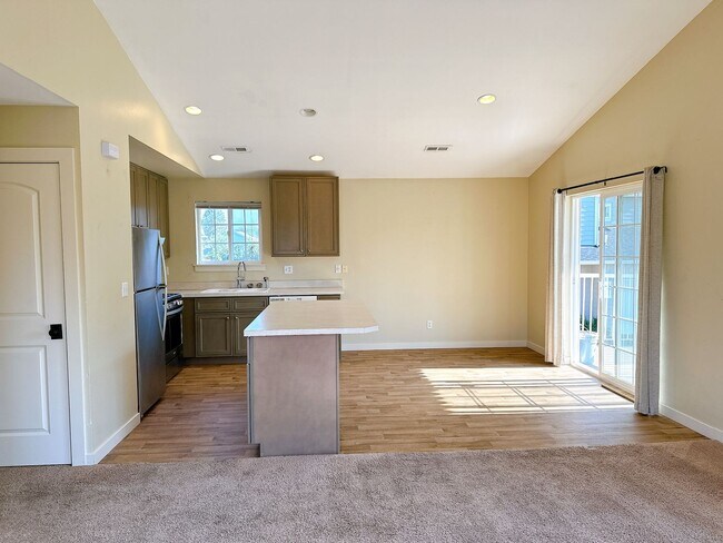 Building Photo - 3035/3037 Pacific St