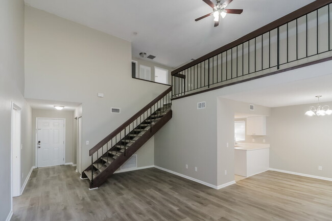 Foto del edificio - 3403 Pine Run Ln