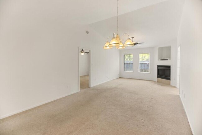 Foto del edificio - 128 Stonington Ln SW