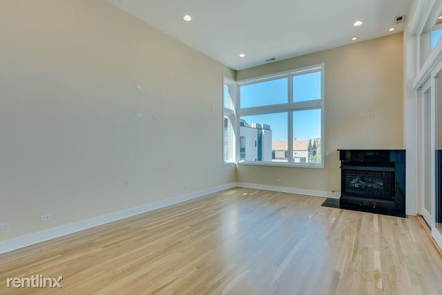 Foto del edificio - 2143 N Damen Ave.