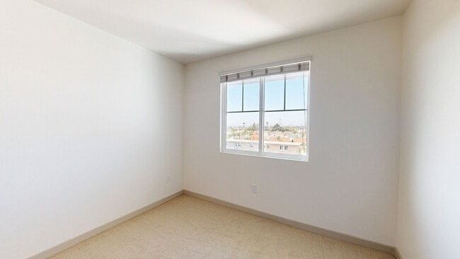 Interior Photo - Beach & Ocean
