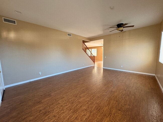 Building Photo - ***Just Reduced!!! 4 Bedroom, 2.5 Bathroom Home located in Fontana, CA!