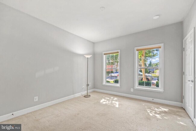 Foto del edificio - 14873 Potomac Branch Dr
