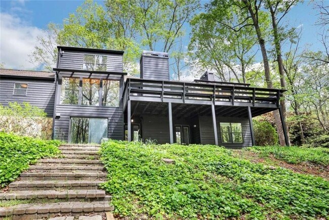 Foto del edificio - 6061 Blackberry Ln