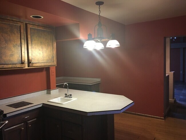 Building Photo - Amazing 3 Bed Home in Villa Park