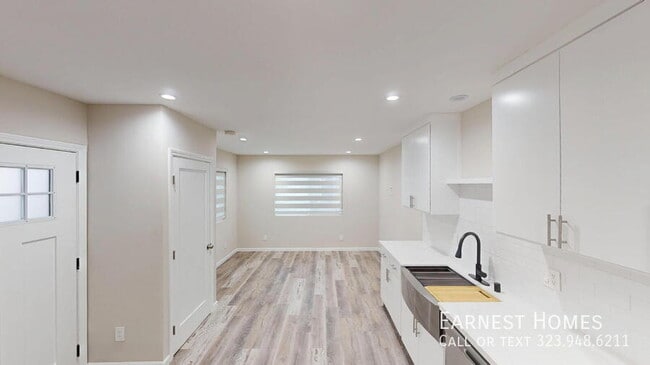 Photo - 2809 W 46th St Apartment