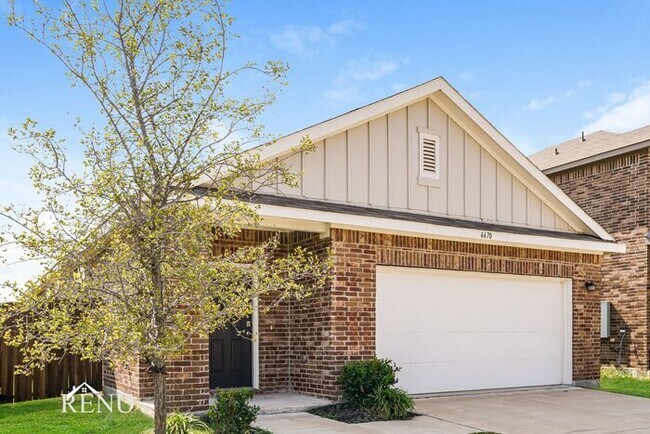 Foto del edificio - 6670 Charleston Dr