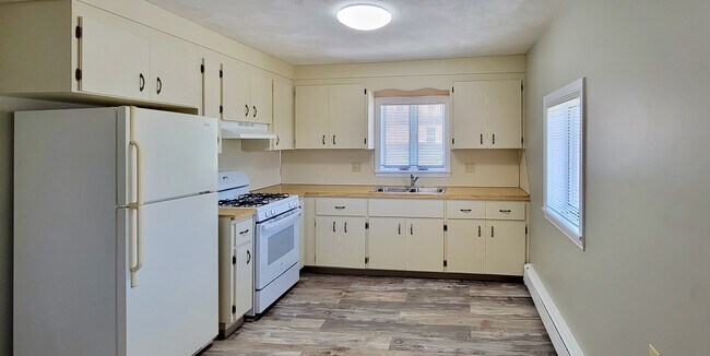 Cocina - 128 Malden St