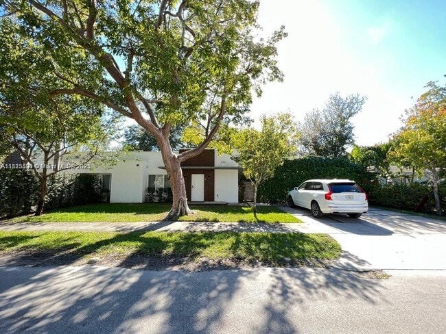 Building Photo - 9634 NW 2nd Ave