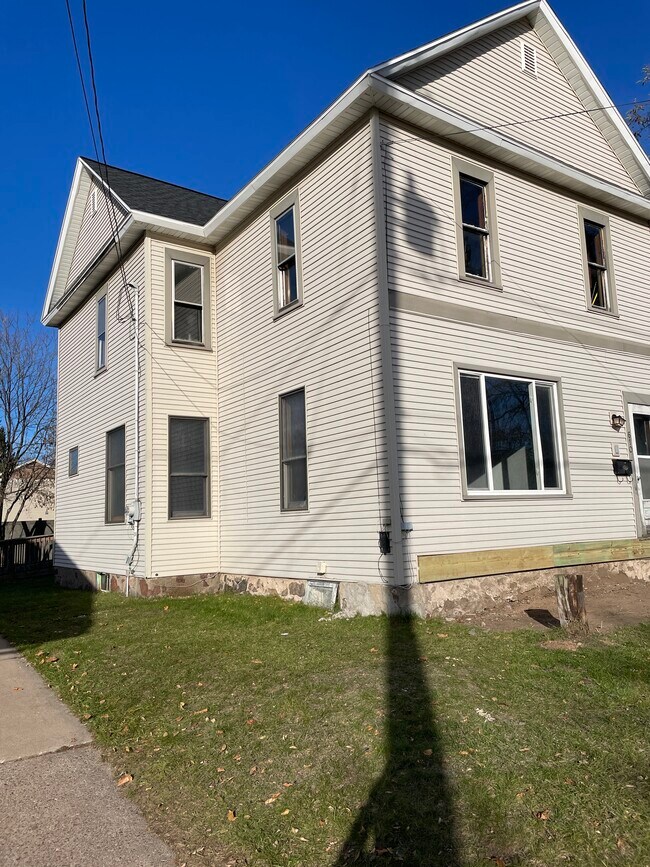 610 Sherman St, Wausau, WI 54401 House Rental in Wausau, WI