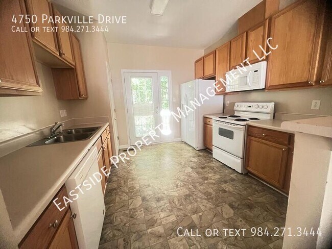 Building Photo - 4750 Parkville Dr