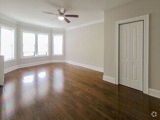 Building Photo - 5069 N Wolcott Ave