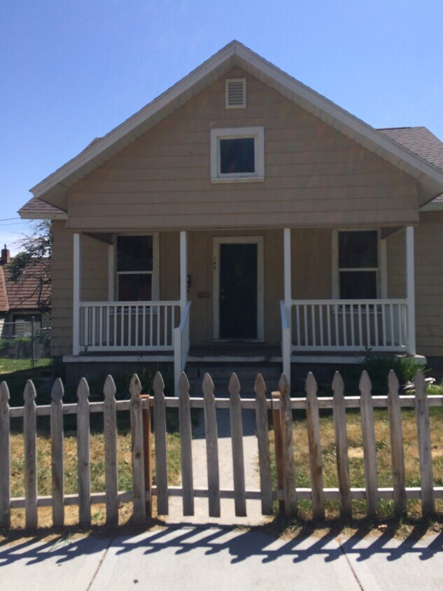 Primary Photo - 146 9th St