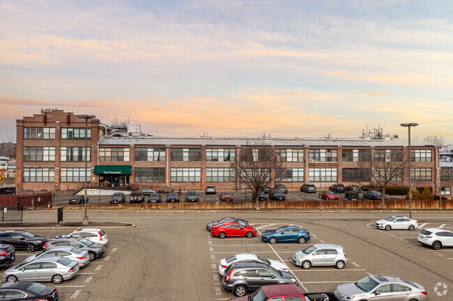 Building Photo - The Foundry