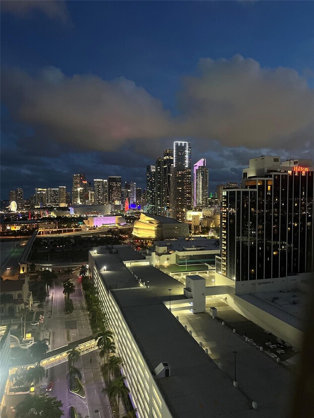 Foto principal - 1750 N Bayshore Dr