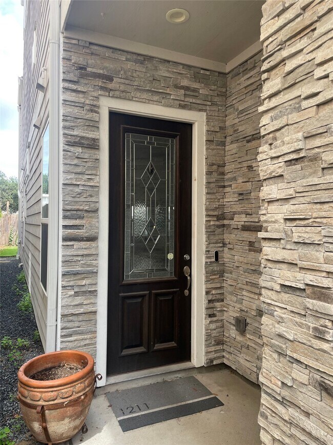 Foto del edificio - 1211 Marconi St