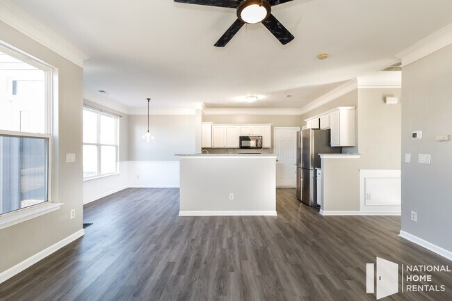 Building Photo - 8351 Rolling Meadows Ln