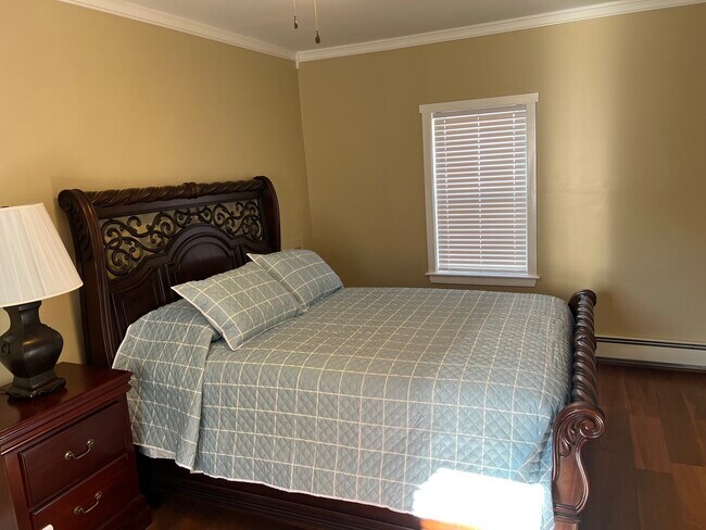 Foto del edificio - 329 Turner St