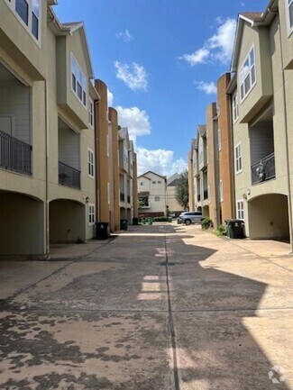 Building Photo - 5732 Kansas St