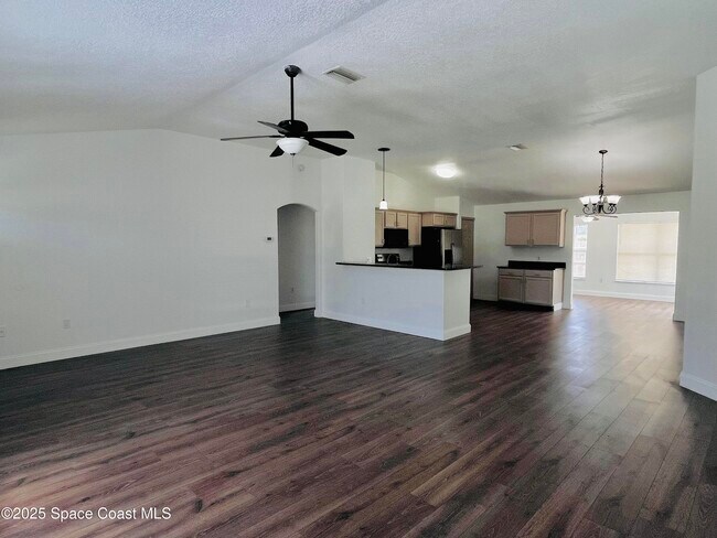 Foto del edificio - 2941 Jupiter Blvd SE