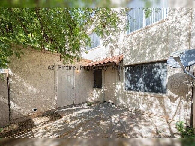 Building Photo - 4260 N 67th Dr