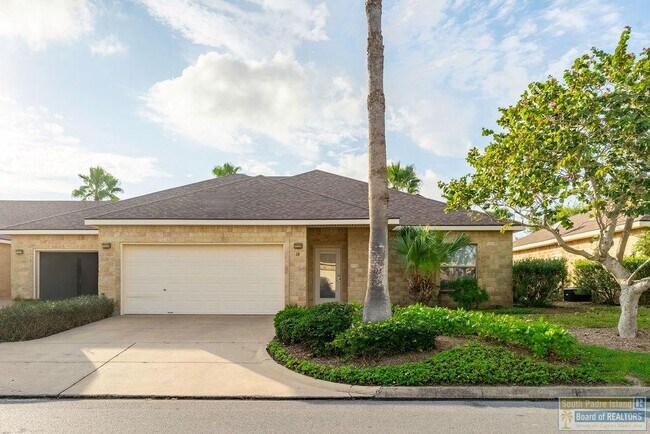 Building Photo - 18 Torrey Pines Dr