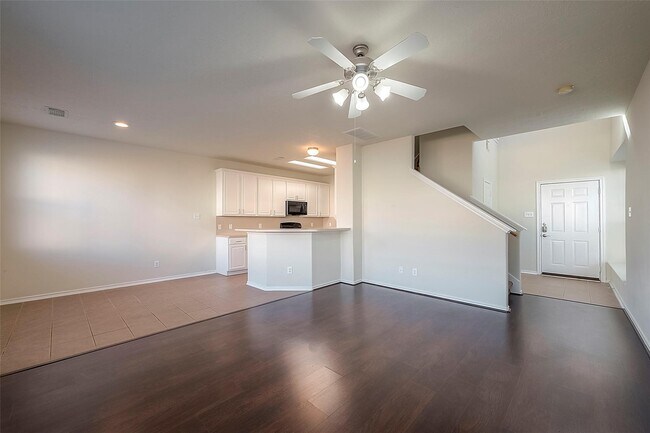 Foto del edificio - 14330 Fairbuff Ln