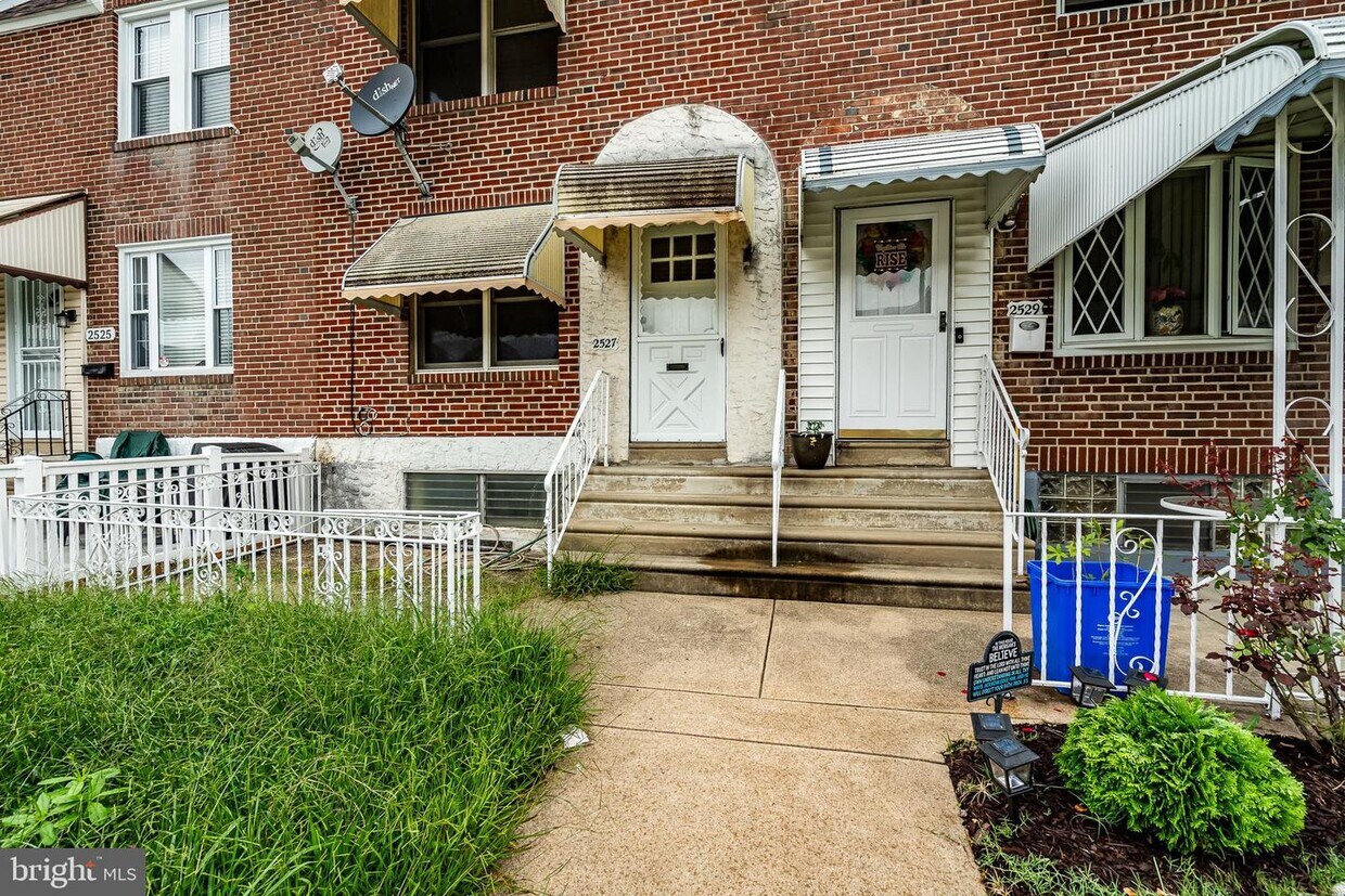 2527 Bellford St, Philadelphia, PA 19153 Townhome Rentals in