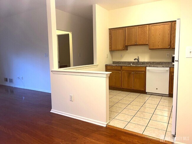 Building Photo - 1122 Staats Ct