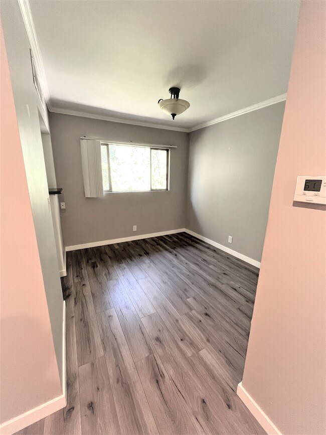 Foto del edificio - 540 W Sierra Madre Blvd