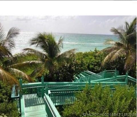 Building Photo - 5401 Collins Ave