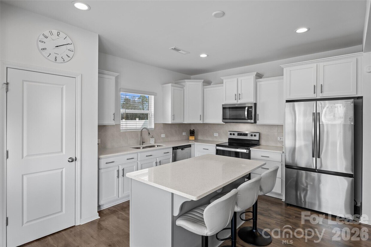 Foto del edificio - 2502 Waverly Dr