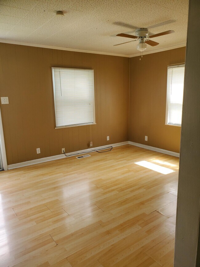 Foto del edificio - 6040 Cascade Dr