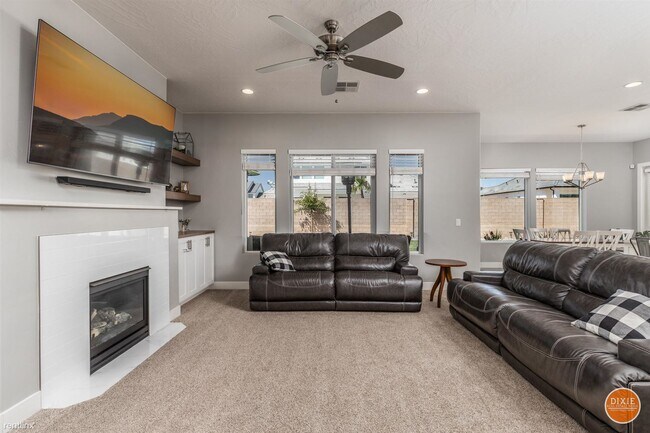 Foto del edificio - 5 br, 4.5 bath House - 2903 Sycamore Lane