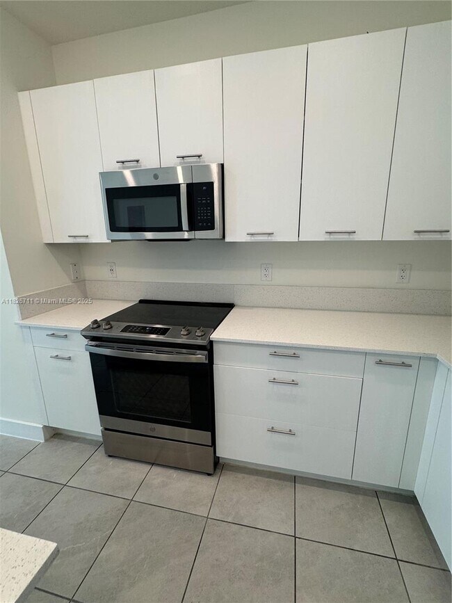 Foto del edificio - 8001 NW 41st St