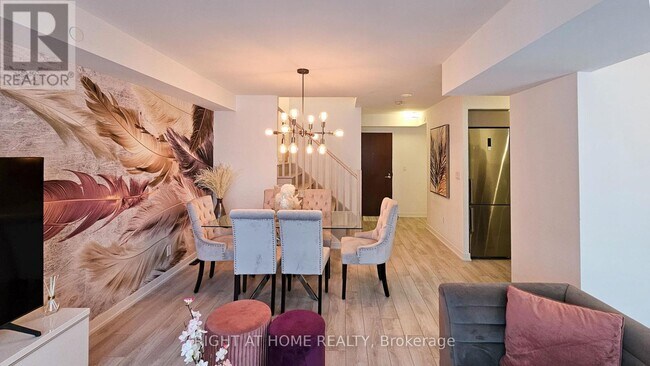 Building Photo - 118 Varna Dr