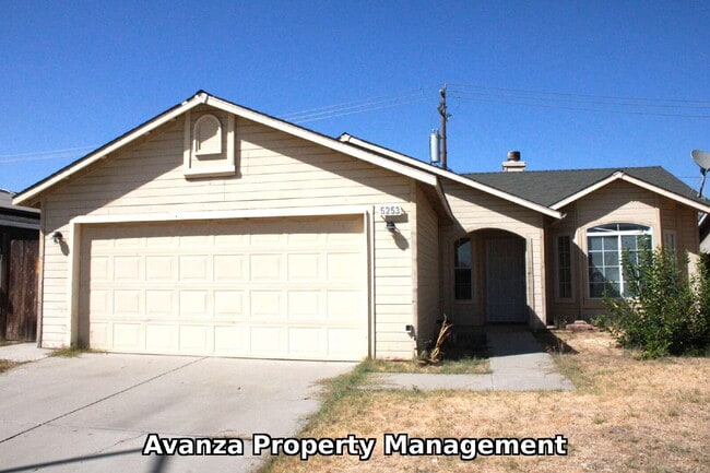 Building Photo - 5253 E Lamona Ave