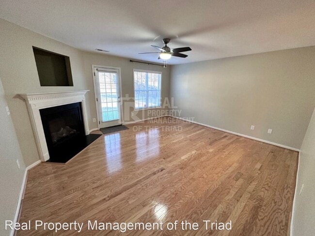 Building Photo - 3 br, 2.5 bath House - 335 Mallard View Ln
