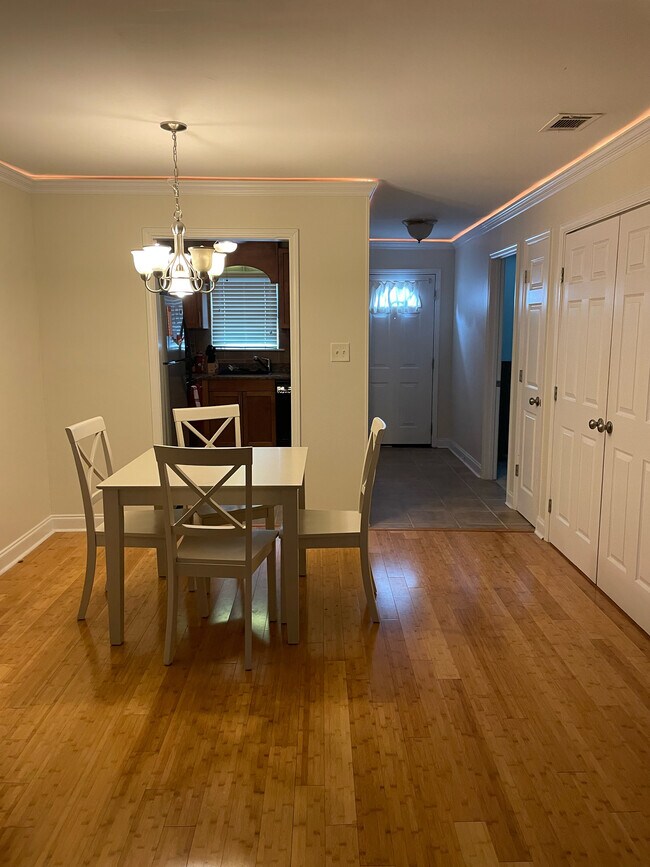 Dining Room - 1055 Baxter St