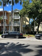 Building Photo - 1331 SW 3rd Ct